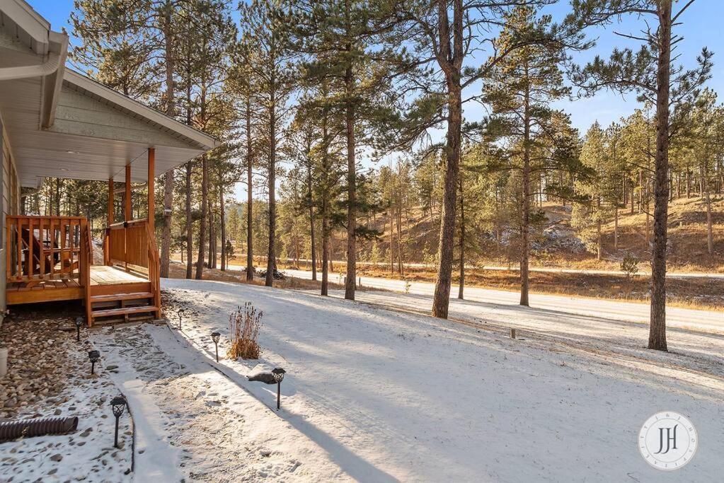 Elk Ridge Fire Place Custer Extérieur photo